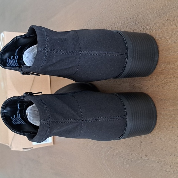 JustFab  Alexis Ankle Boot - Color: Black - Size: 11 - Picture 5 of 9